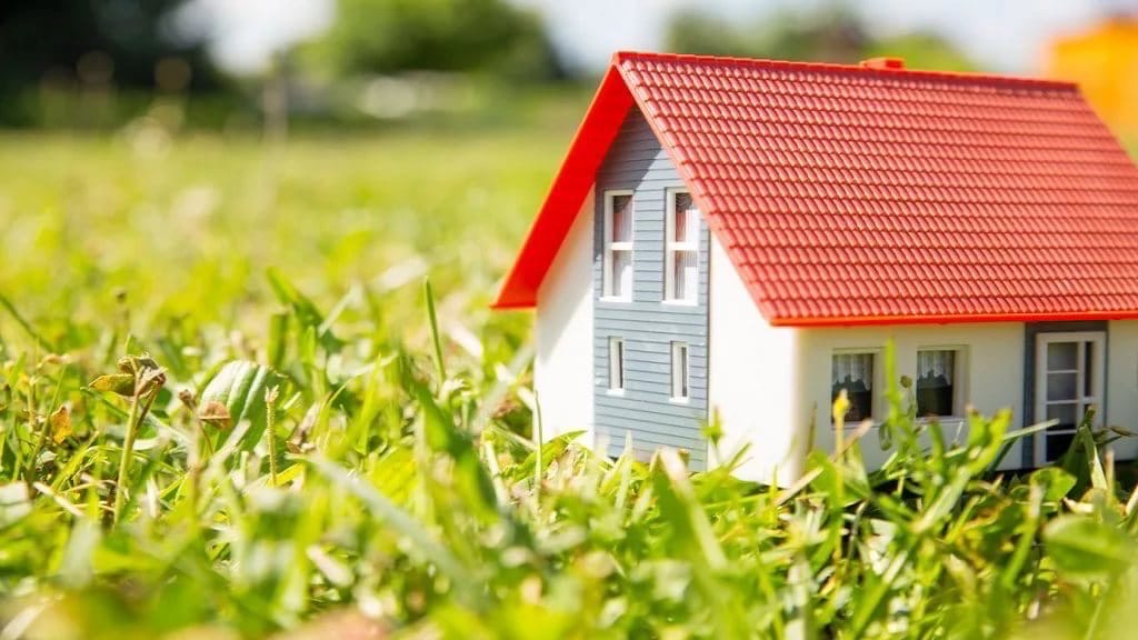 Как выбрать и купить земельный участок под строительство дома?